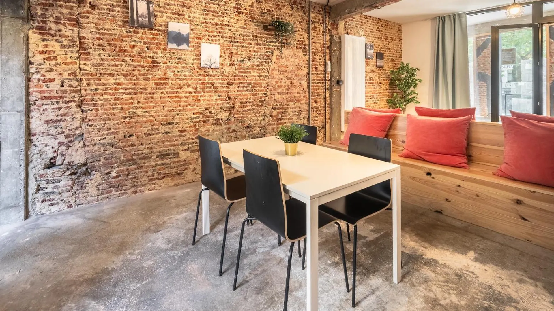 The Industrial Apartments Antverpy